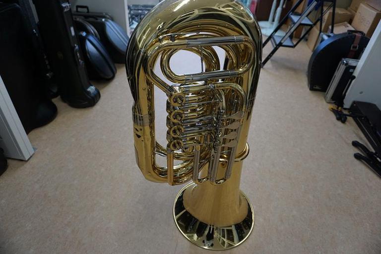【チューバ】凹みや歪みがひどいチューバ‥。キレイな楽器を思い切り演奏したい！