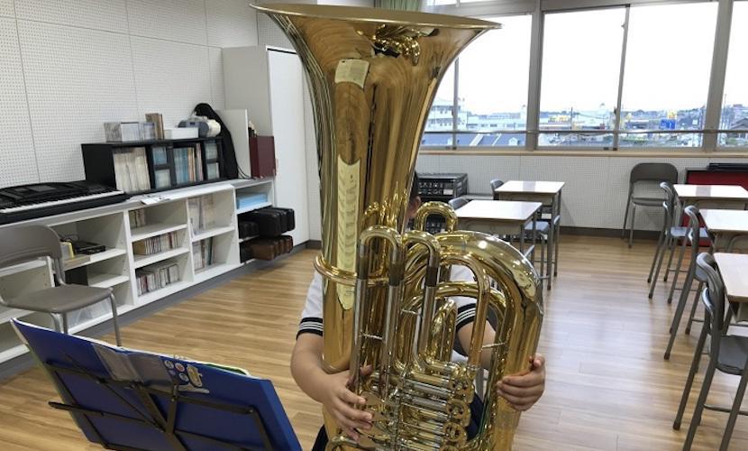 【チューバ】凹みや歪みがひどいチューバ‥。キレイな楽器を思い切り演奏したい！