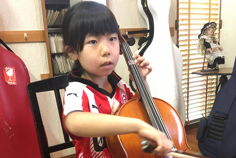 【チェロ（子供用）】チェロに興味を抱いた子供たちの未来を応援したい！