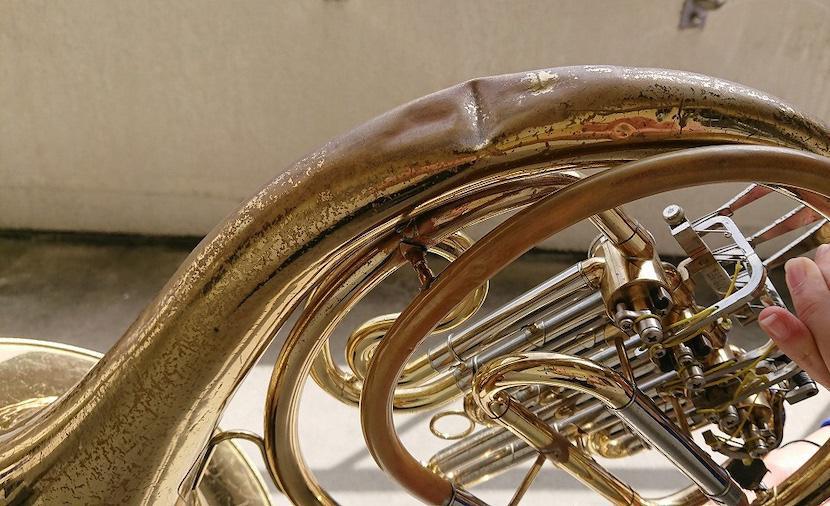 【ダブルホルン】ダブルホルンを寄付していただき、1年生にも音楽の楽しさを感じてもらいたいです。